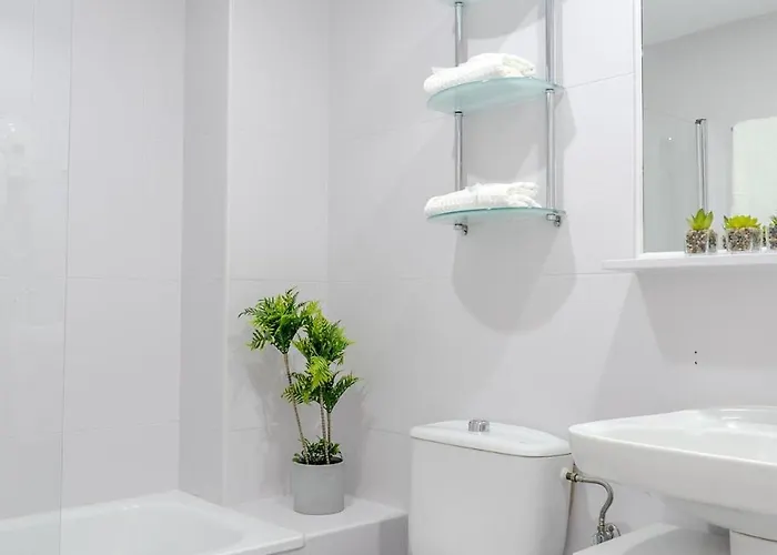 Juliana Seaviews * 丰希罗拉